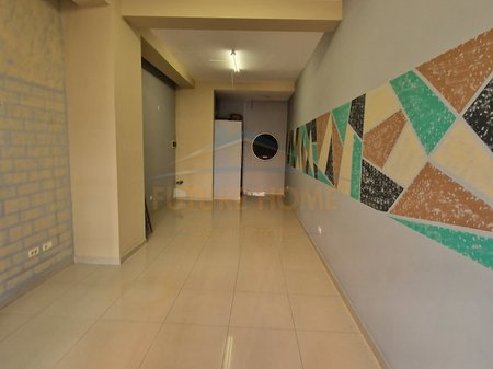 Qera, Ambient Biznesi,Unaza e Re