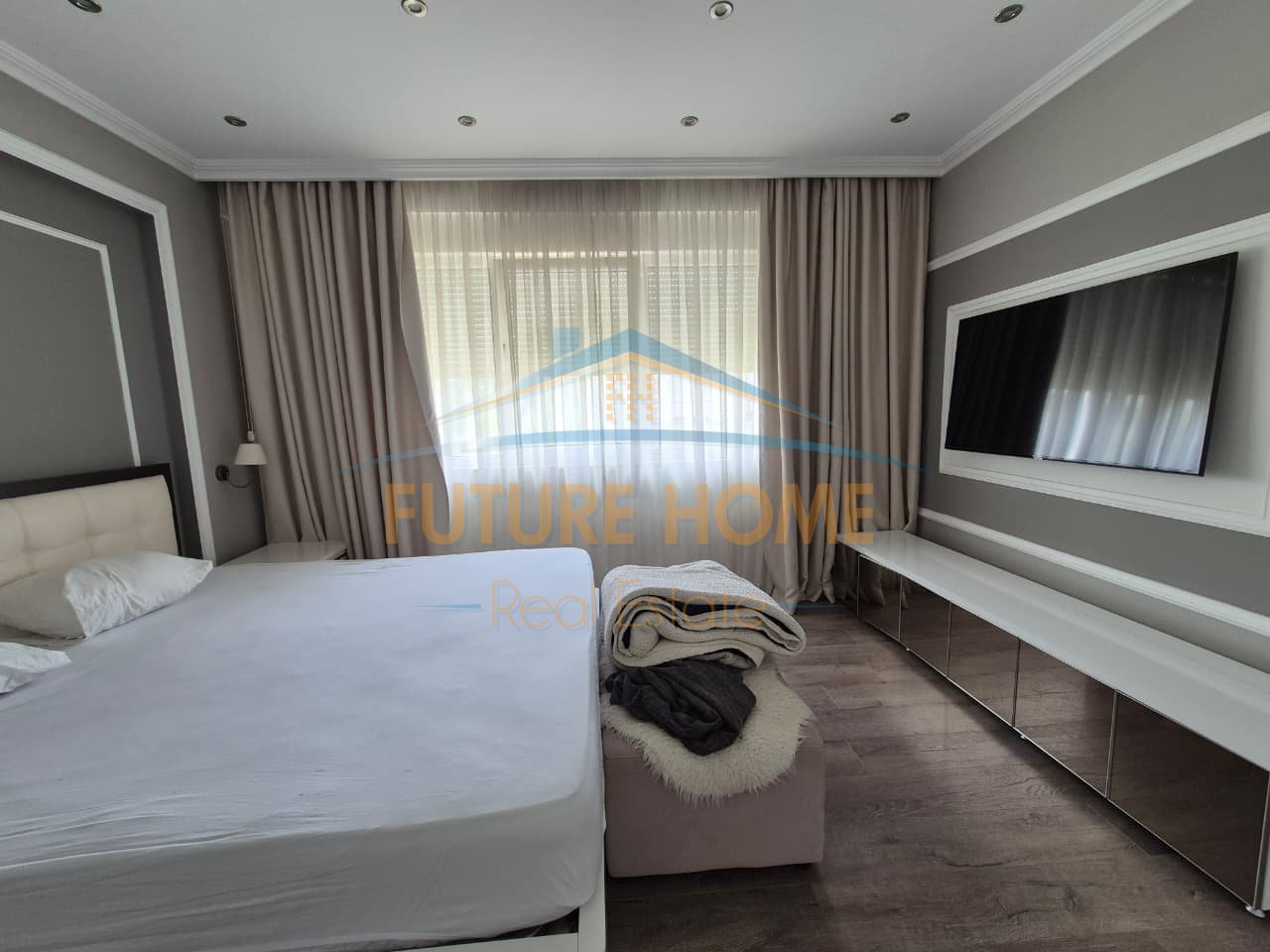 For rent, 2+1+2 Apartment, Dry Lake, Tirana.