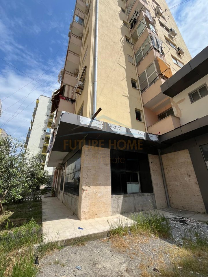 Shitet, Godinë Hotelerie, Durrës