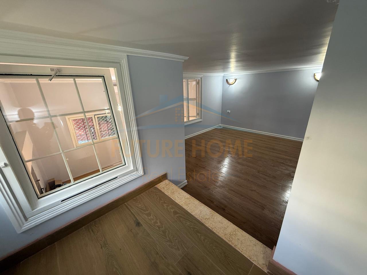 Shitet,Duplex, Rruga "Shefqet Kuka", Fresk