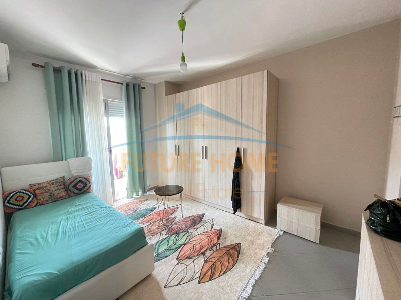 Shitet, Apartament 2+1, Unaza e Re, Tiranë.