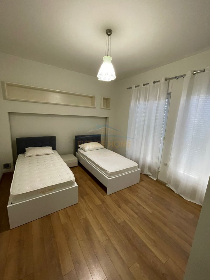 Qera, Vilë, White House Residence, TEG