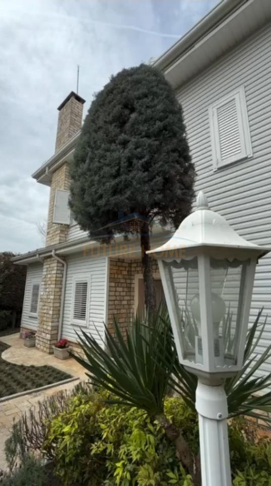 In vendita, Villa su 3 piani, Garden Vila, Teg