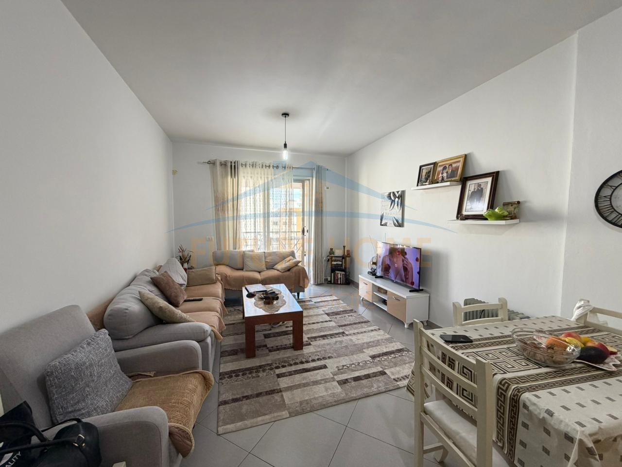 Shitet, Apartament 2+1+2, Unaza e Re, Tiranë.