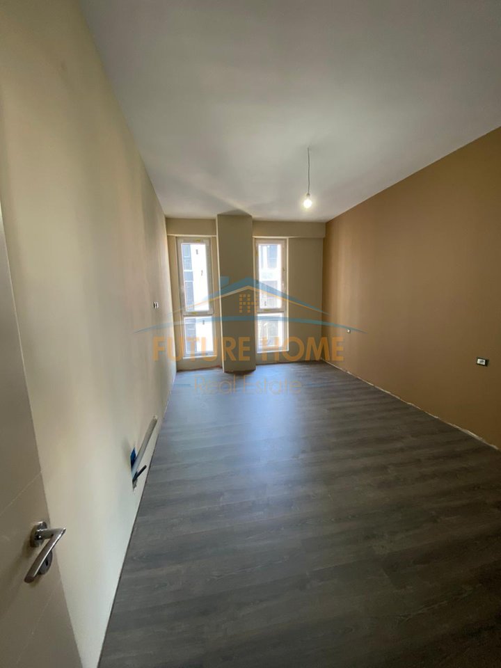 In vendita, Appartamento 3+1+2, Komuna e Parisit, Tirana.