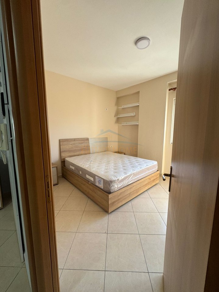 Qera, Apartament 2+1, Rruga Riza Cerova,Tiranë.