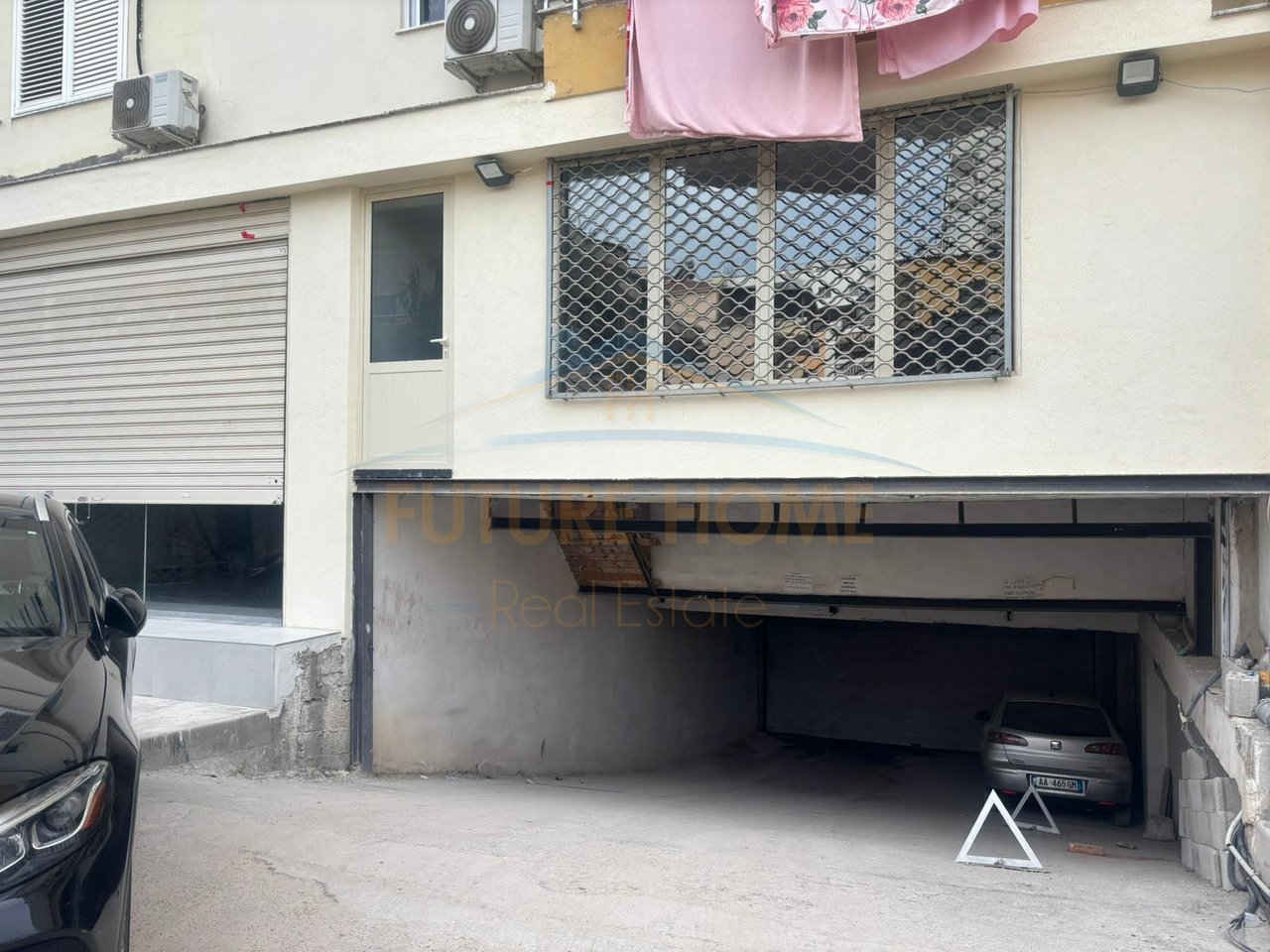 Qera, Dyqan, Vila L, Tirane