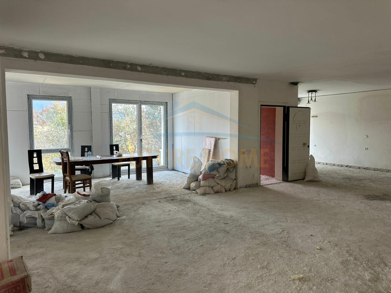 Qera, Vilë 5-Katëshe, Kodra e Diellit 2