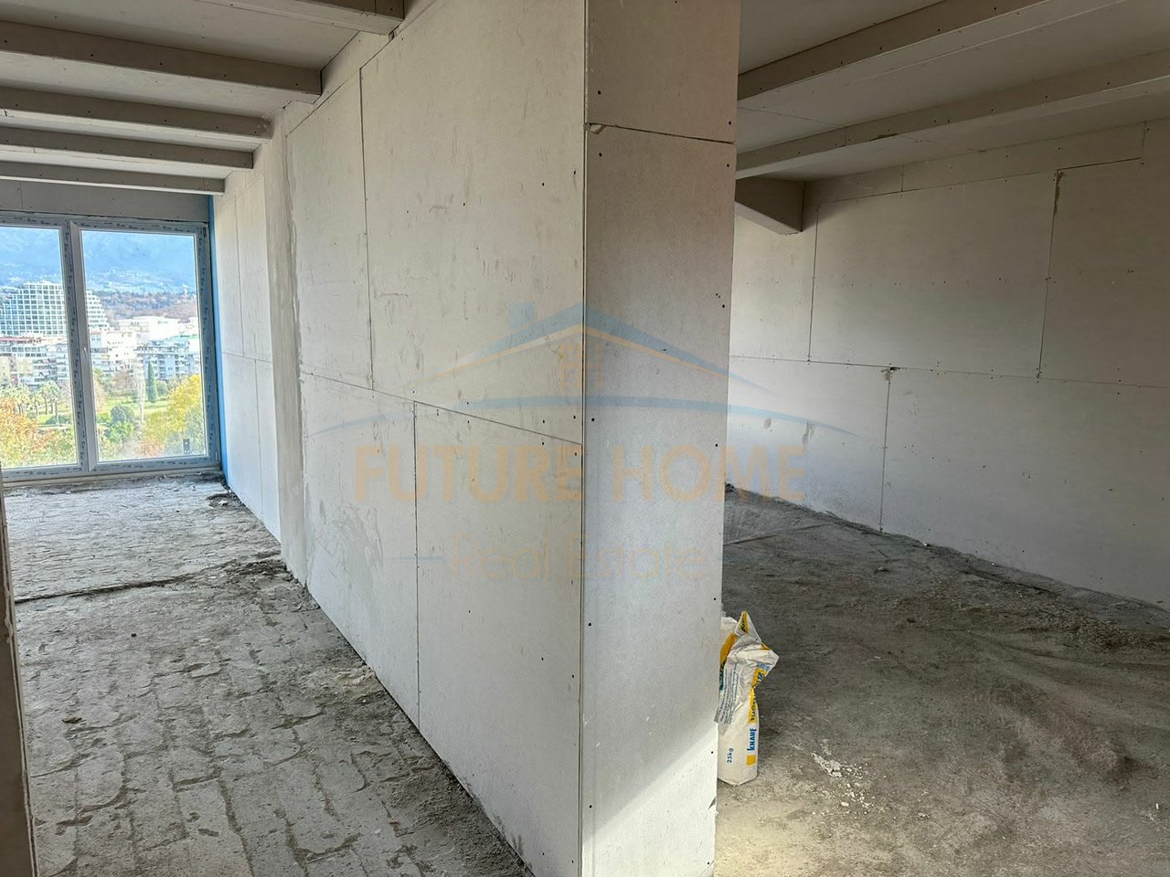 Qera, Vilë 5-Katëshe, Kodra e Diellit 2