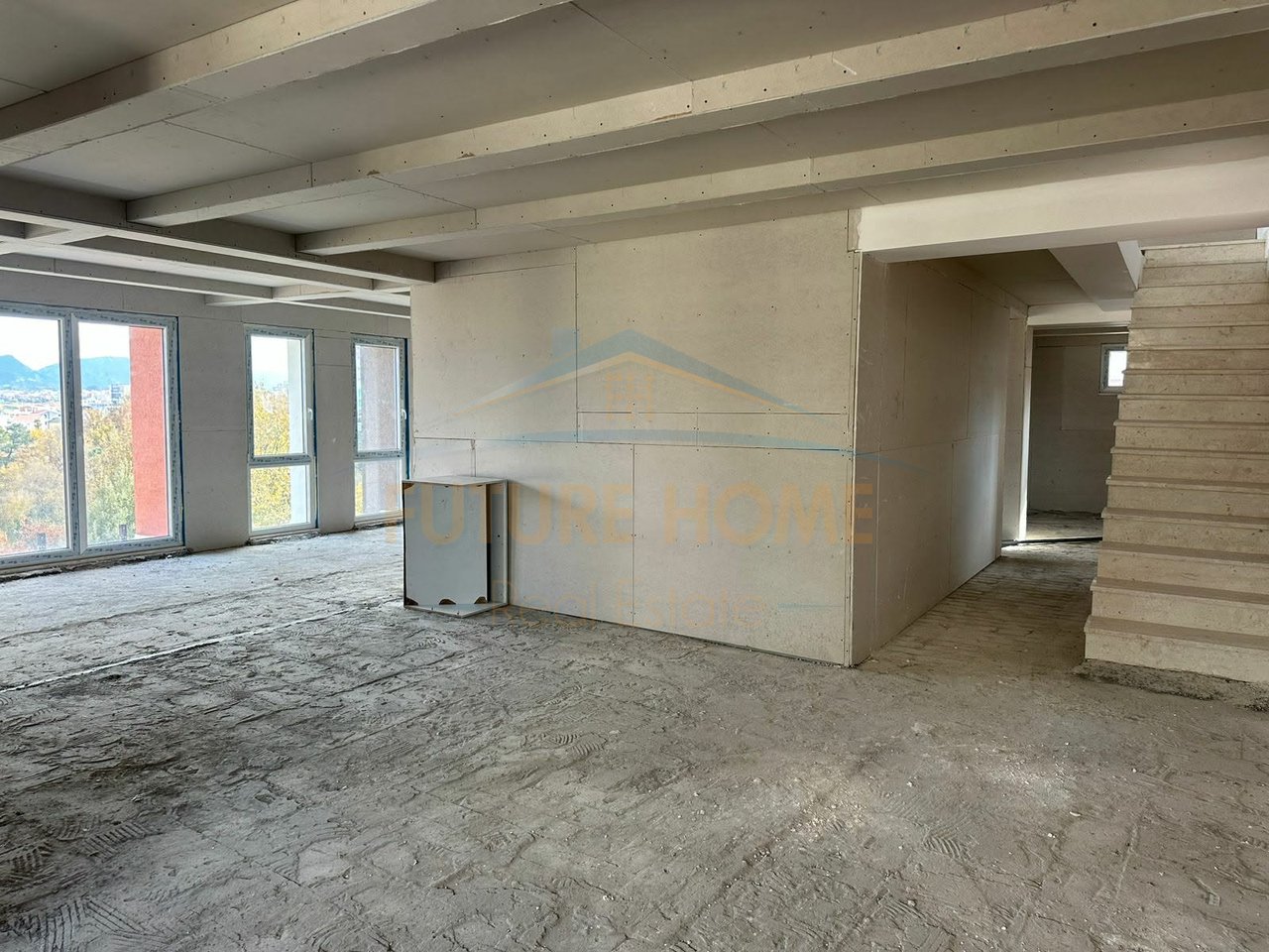 Qera, Vilë 5-Katëshe, Kodra e Diellit 2