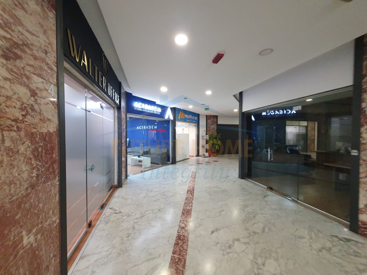 Qera, Ambient Biznesi, Qendër, Tiranë.