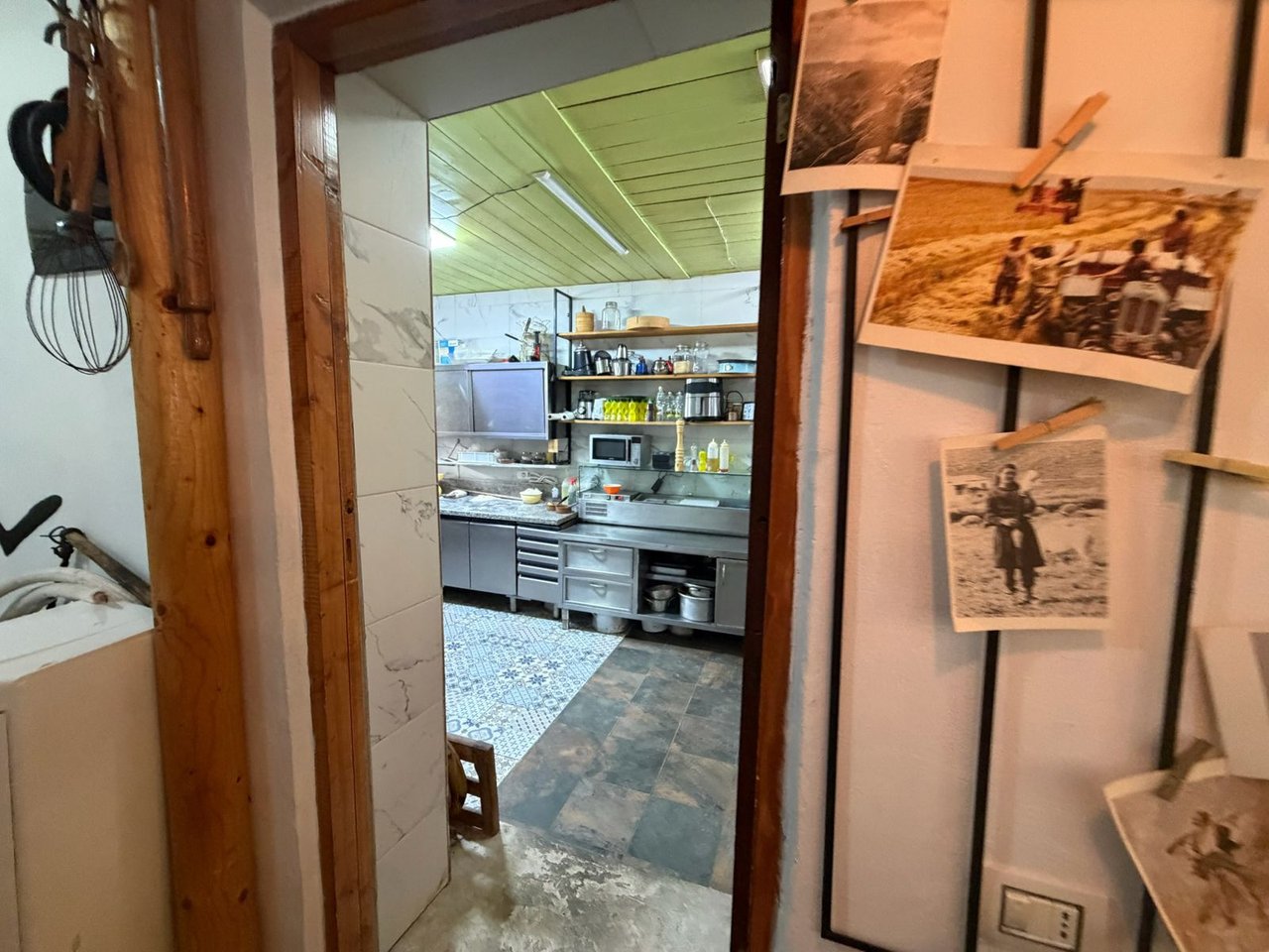 Shitet, Ambient Biznesi,  Vasil Shanto, Tiranë