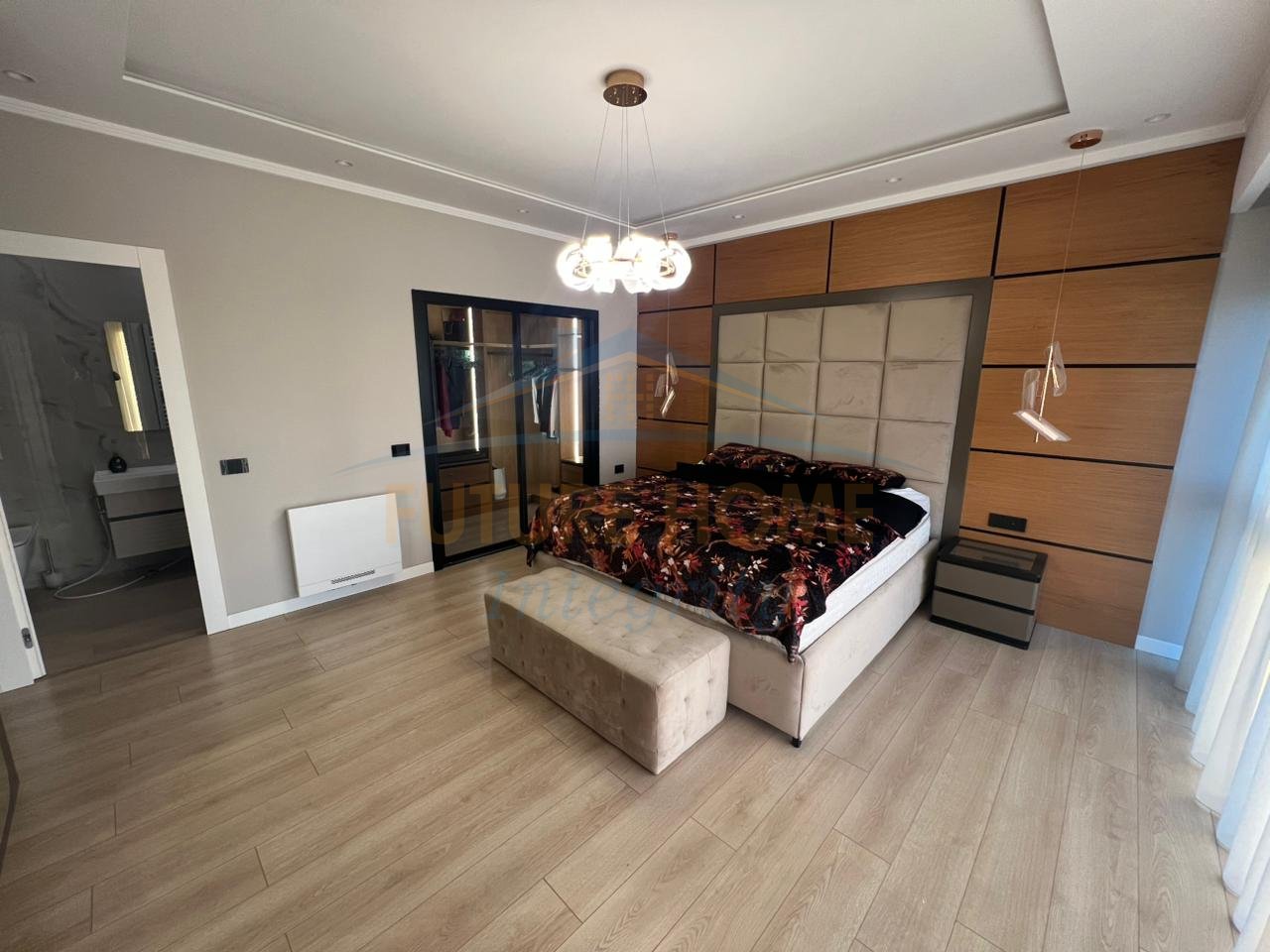 Rent, Duplex 4+1+3+Veranda+Parking space, Square 21 Complex, Tirana.