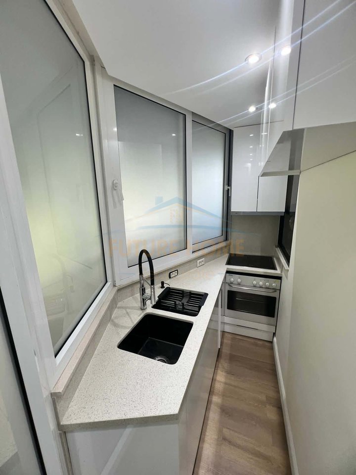 Qera, Apartament 2+1 + Verandë, Ish Fusha e Aviacionit, Tirane