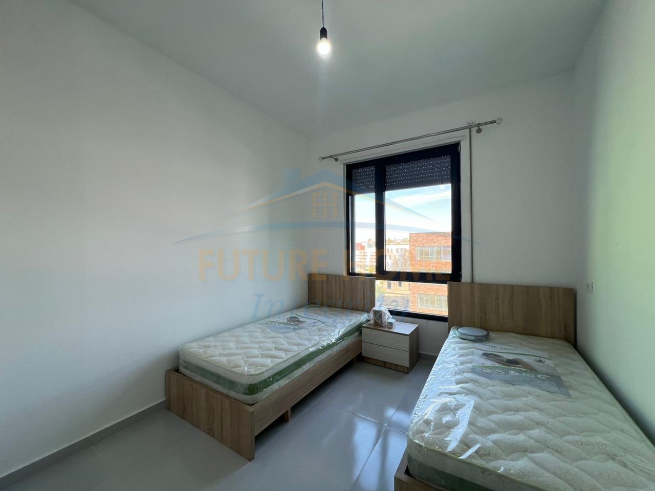 Qera, Apartament 2+1+2, Rruga 5 Maji, Tiranë.