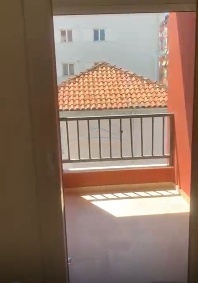 In affitto, appartamento 1+1, 5 Maji, Tirana