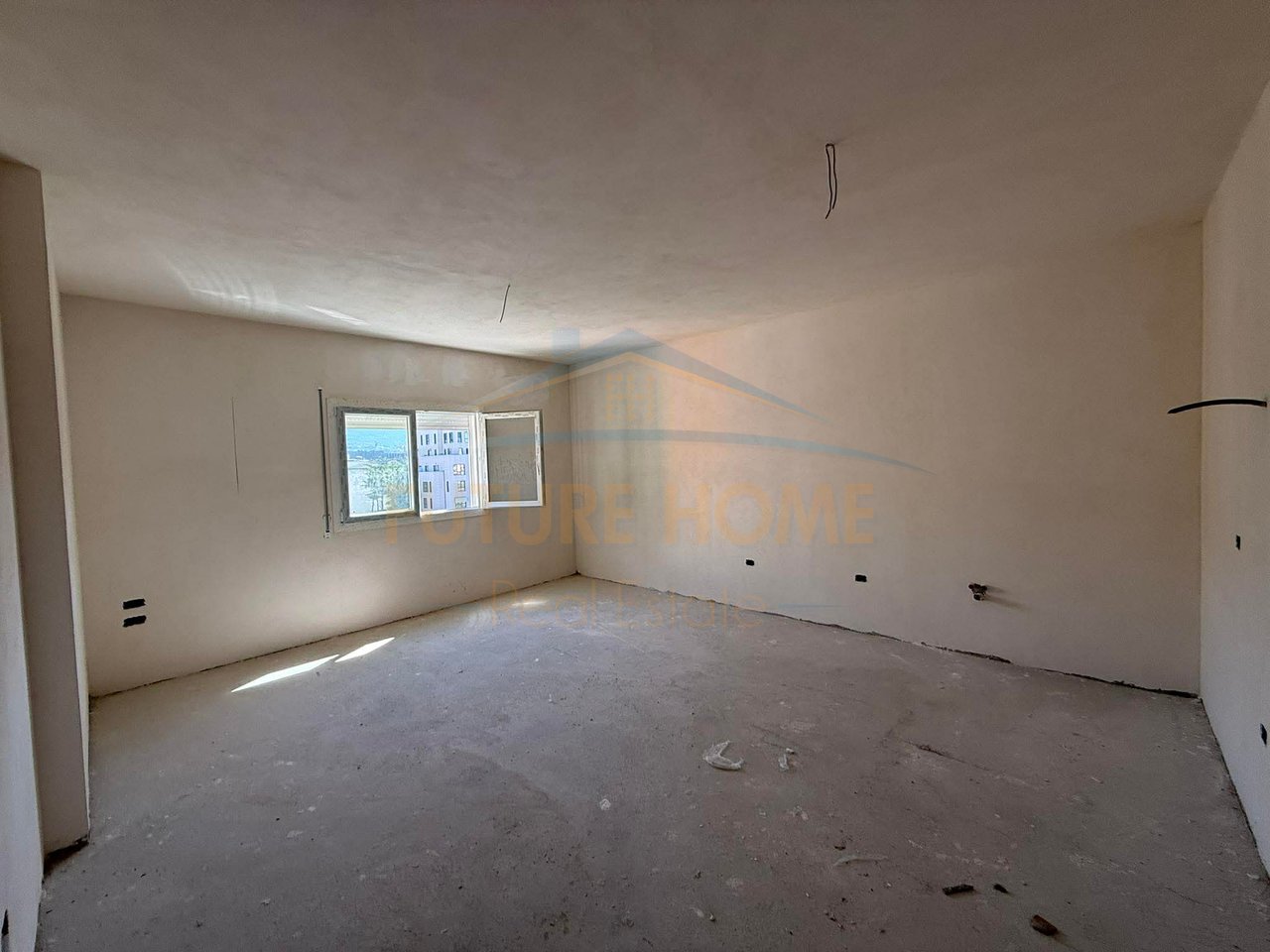 In vendita, Appartamento 2+1+2 + Posto Auto, Scuola Rossa.