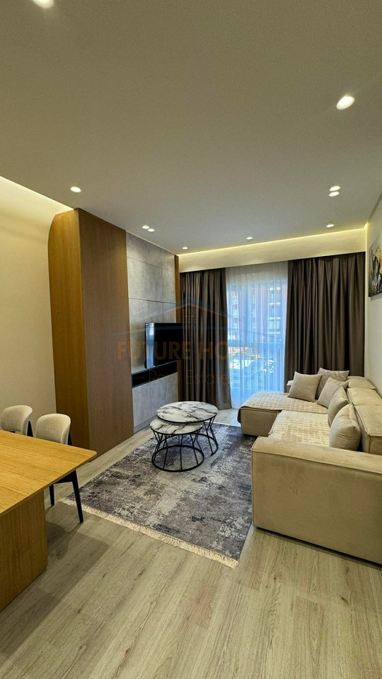 Affitto, Appartamento 1+1 + Posto Auto, Complesso Aura, Via Dritan Hoxha