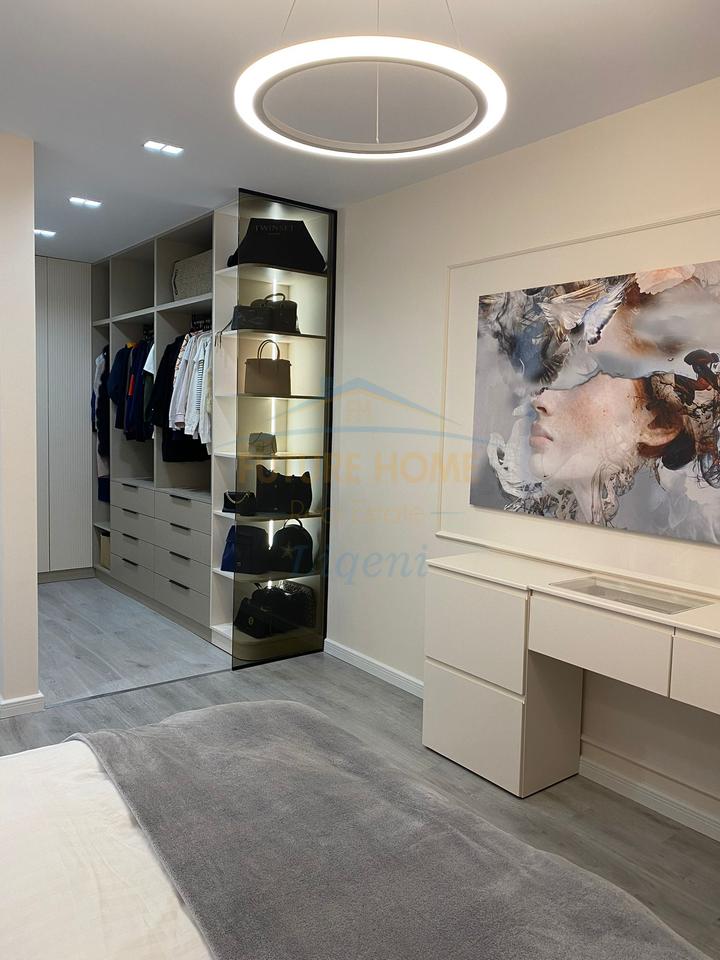 Rent, Apartment 2+1+Parking Space, Green City, Tirana.