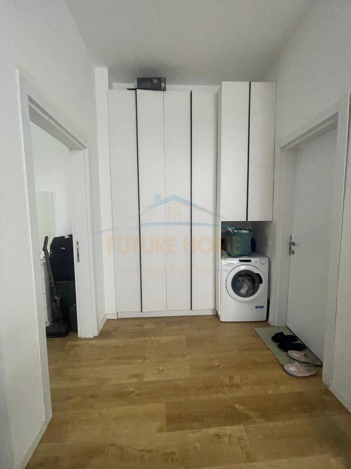 In vendita, Appartamento 1+1, Scuola Kuqe, Tirana