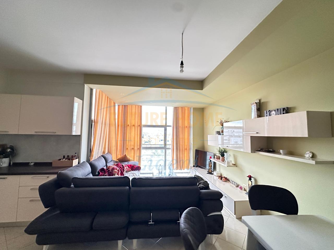 Shitet, Apartament 2+1+2, Unaza e Re, Tiranë.