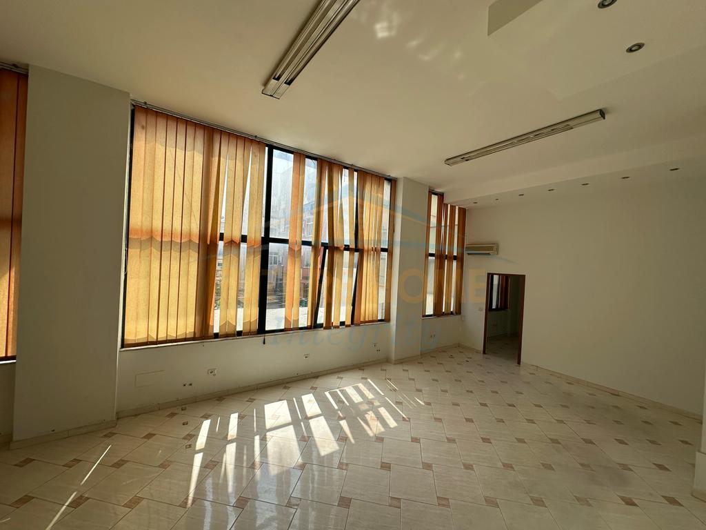 For rent, Business Environment, Vllazën Huta Street, Tirana.