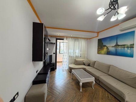 Qera, Apartament 2+1+2, 21 Dhjetori, Tiranë