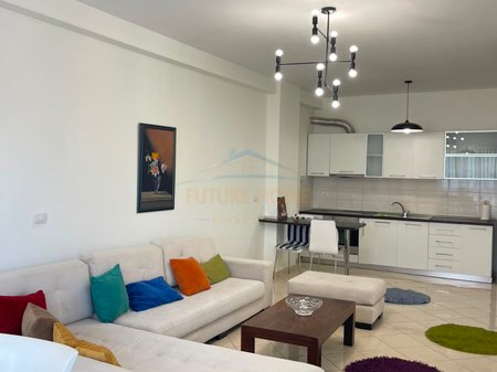 Qera,Apartament 1+1+Post Parkimi, Rruga Karl Gega, Stacioni i Trenit,Tiranë