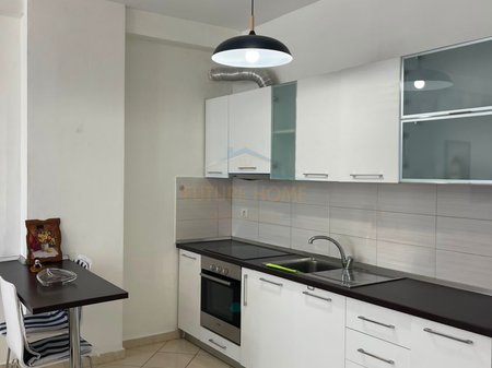 Qera,Apartament 1+1+Post Parkimi, Rruga Karl Gega, Stacioni i Trenit,Tiranë
