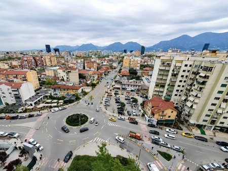In vendita, Appartamento 2+1, Komuna e Parisit, Tirana.