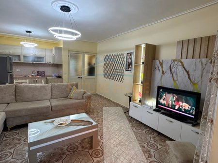 Qera, Apartament 2+1, Rruga Asim Vokshi