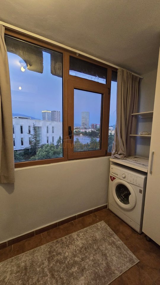 Qira, Appartamento 3+1+2, Piazza Skenderbej, Tirana