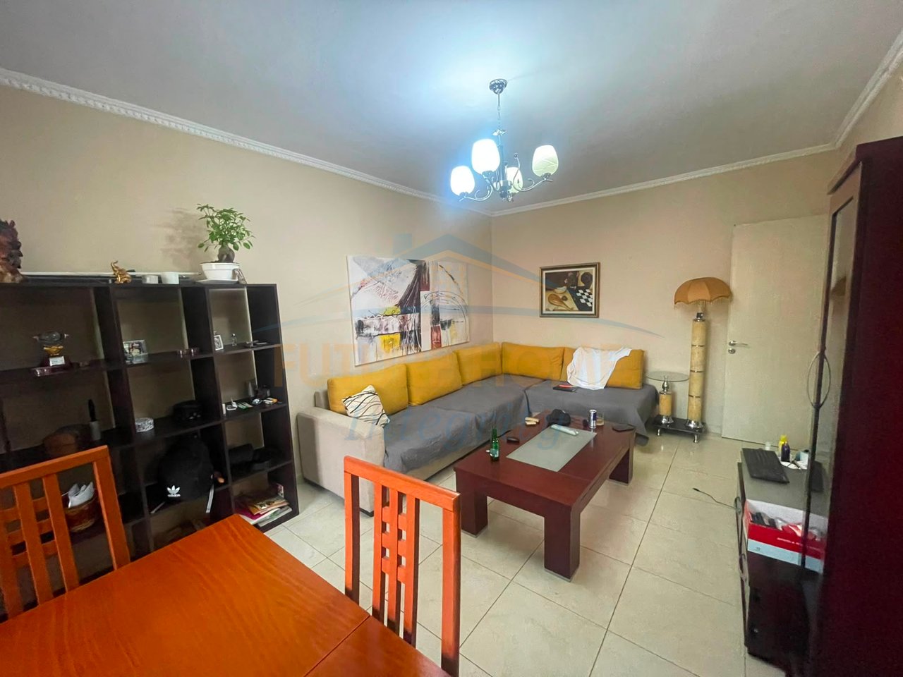 Shitet, Apartament 1+1, Myslym Shyri, Tiranë.