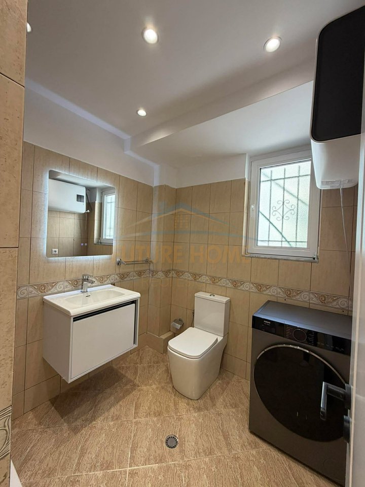 Shitet, Apartament 1+1, Rrugën Margarita Tutulani, Tirane