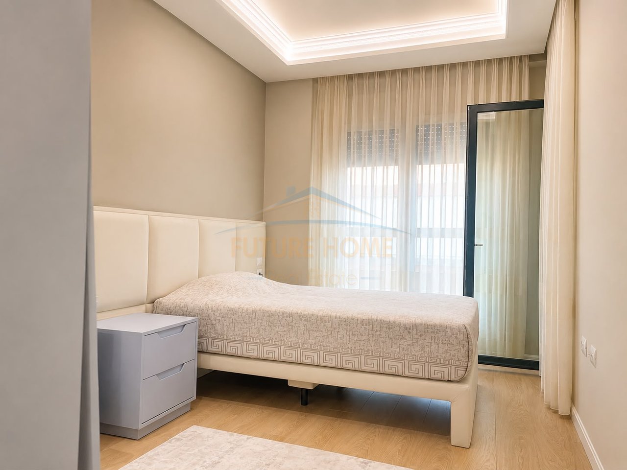 Shitet, Apartament 3+1+2 + Post Parkimi, Rruga e Kosovareve, Tiranë