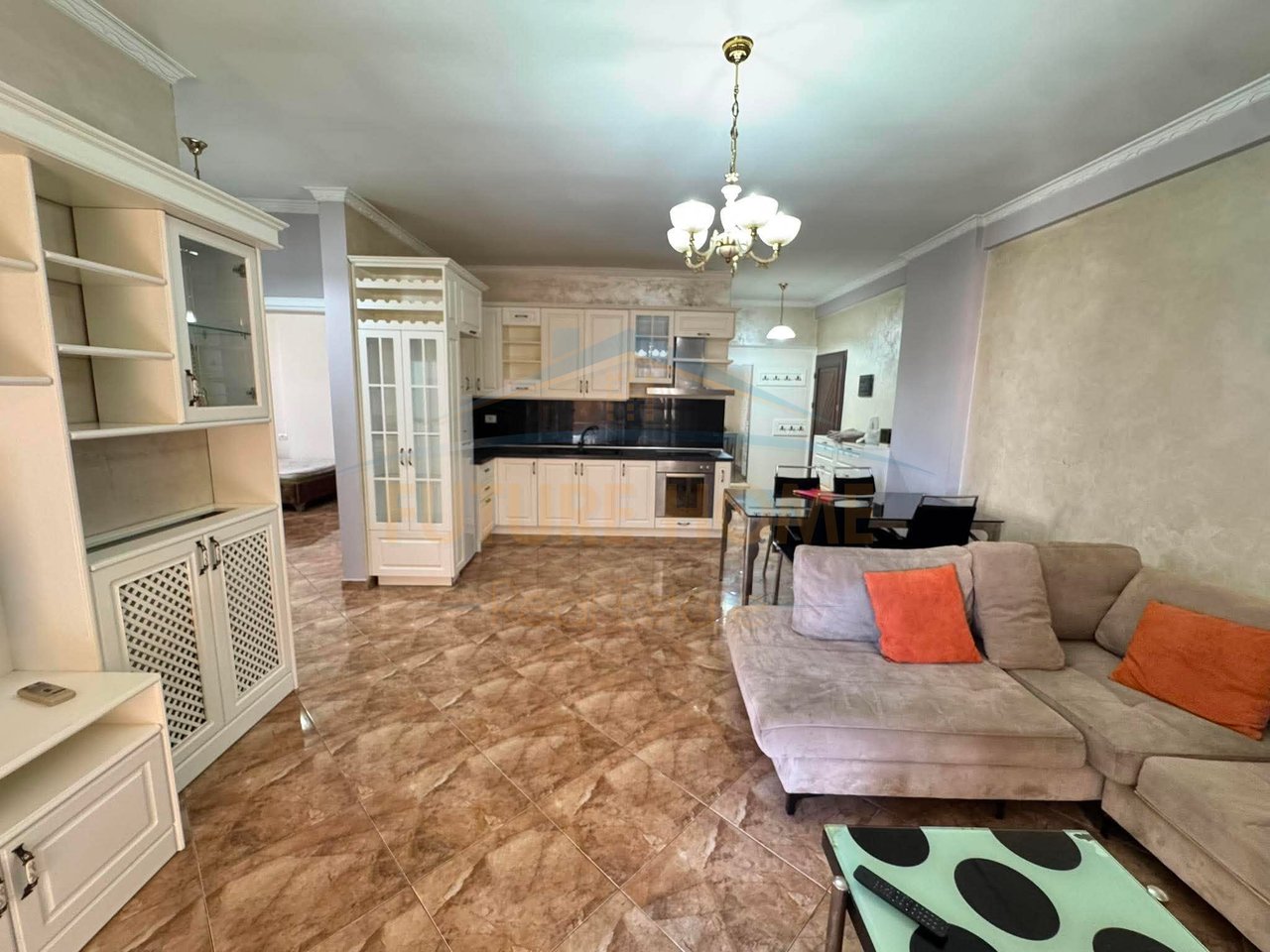 Rent, Apartment 2+1+2, Unaza e Re