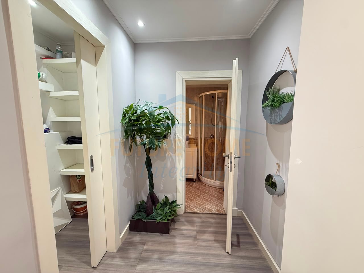 For rent, Beauty Salon, Brryli, Tirana.