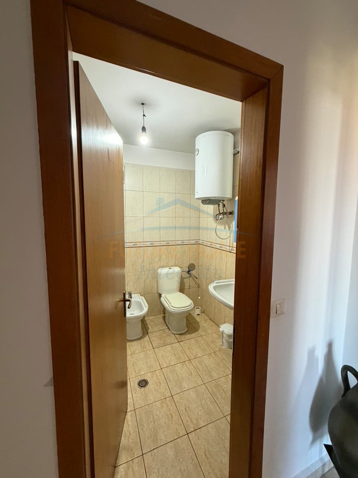 For sale, 2+1 Apartment, Kinostudio, Tirana.