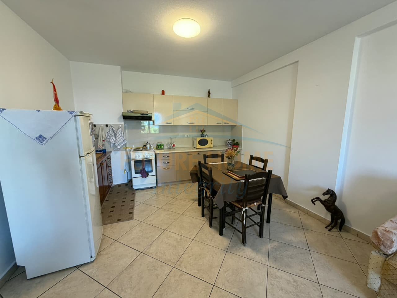For sale, 2+1 Apartment, Kinostudio, Tirana.