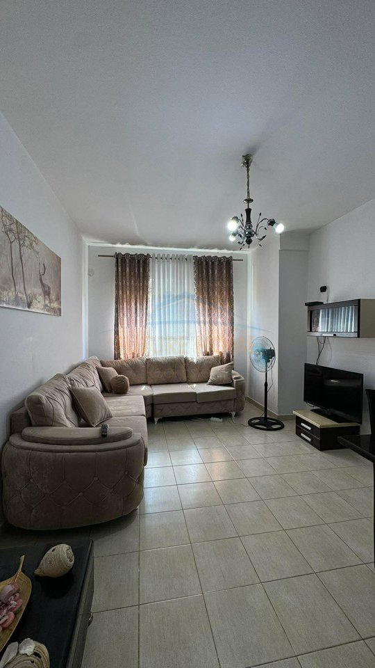 Shitet, Apartament 2+1, Unaza e Re
