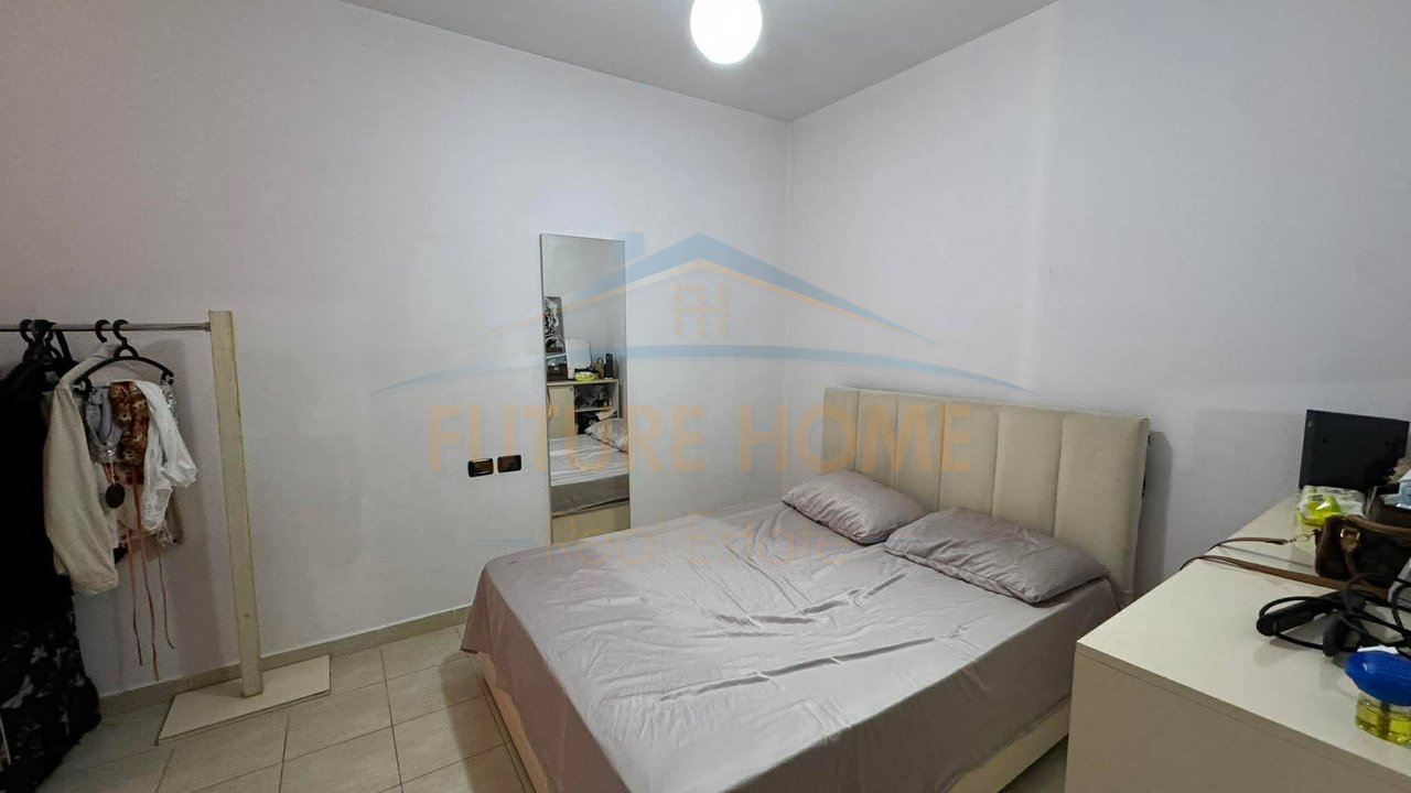 Shitet, Apartament 2+1, Unaza e Re