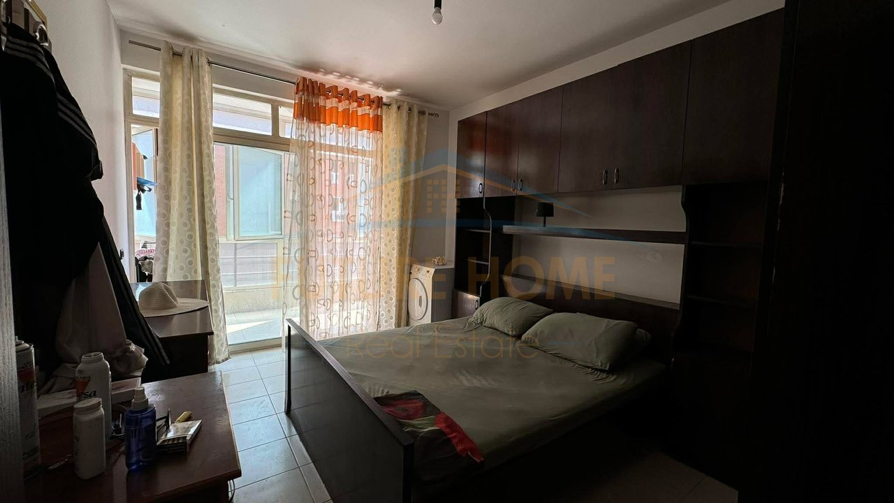 Shitet, Apartament 2+1, Unaza e Re