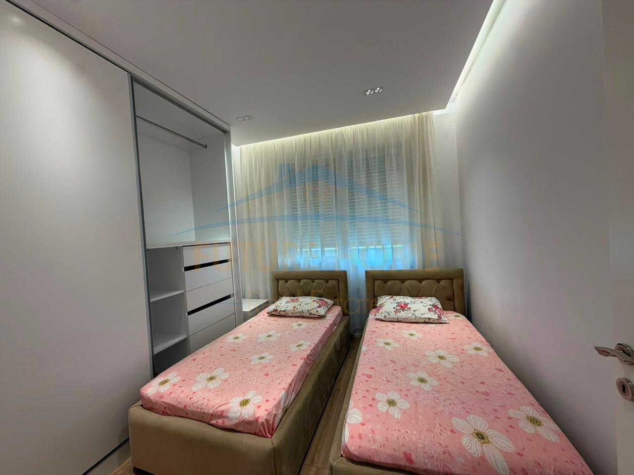 Rent, Apartment 2+1+Parking Space, Golden Park, Kavajës Street