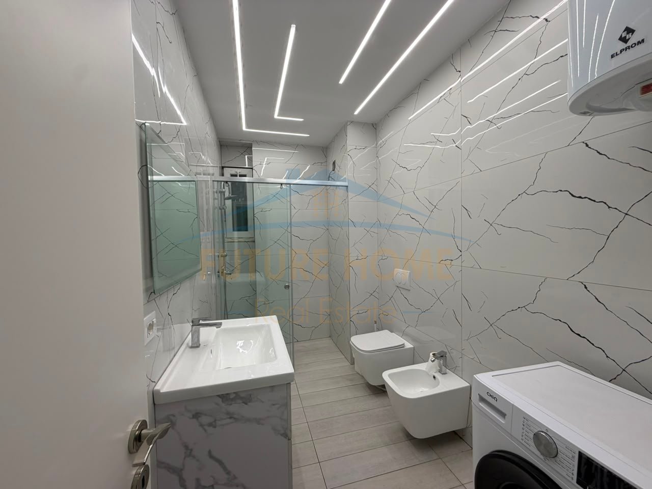 Rent, Apartment 2+1+Parking Space, Golden Park, Kavajës Street