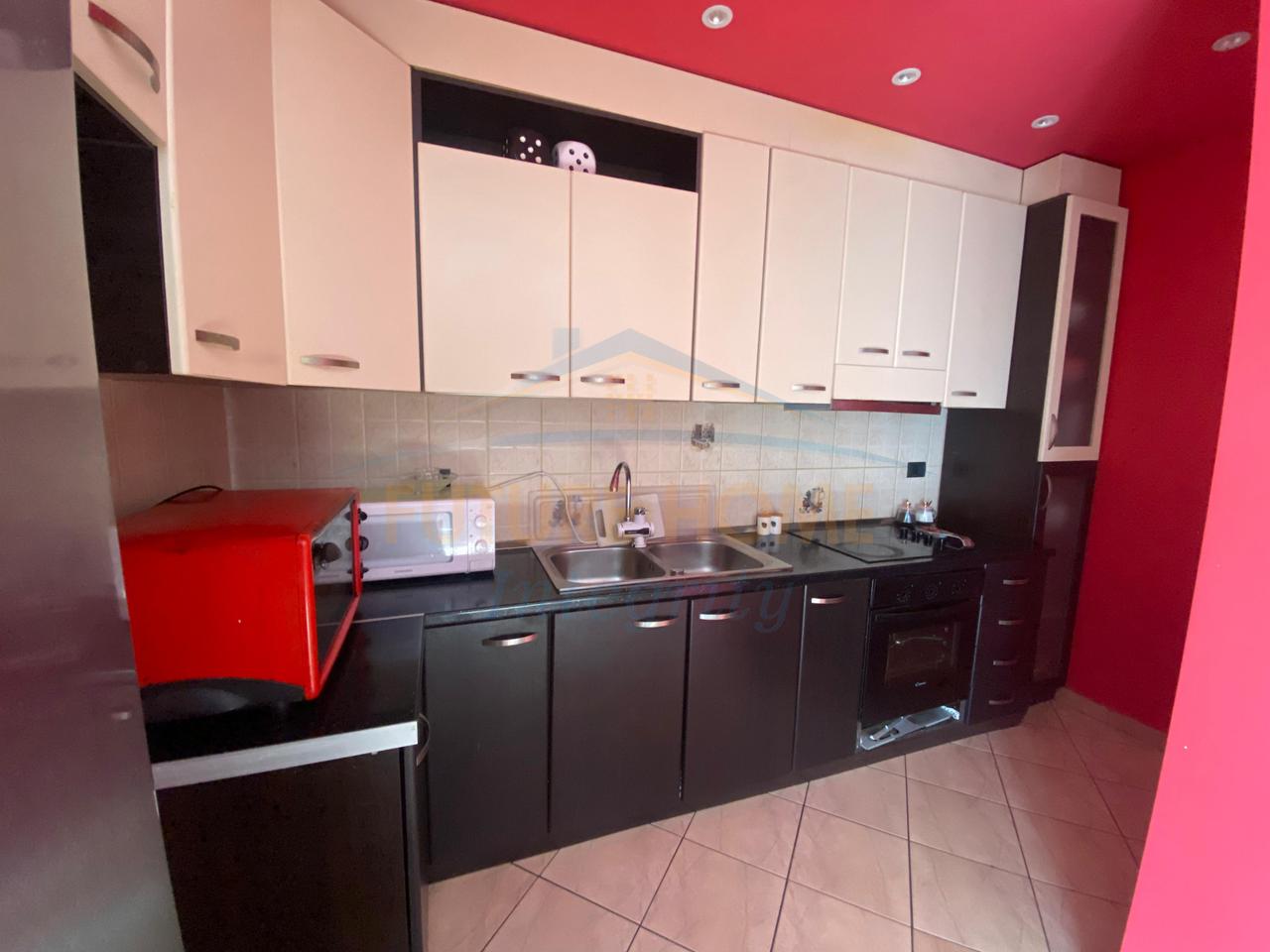 Qera, Apartament 2+1, Fresk, Tiranë.
