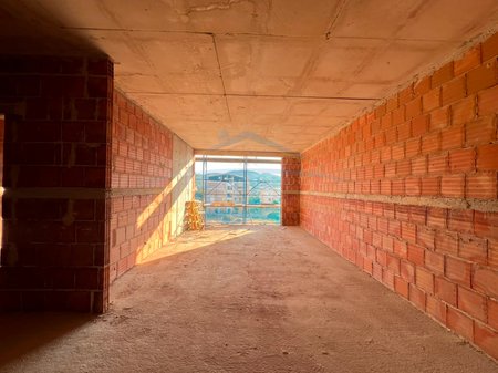 Shitet, Apartament 2+1+2, Sauk " Grow Green ", Tiranë.