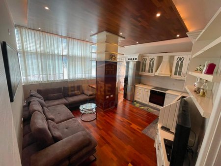 Qera, Apartament 1+1, Pazari i Ri, Tiranë.
