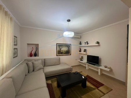Qera, Apartament 2+1, Xhafize Keko, Tiranë.