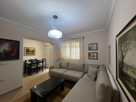 Qera, Apartament 2+1, Xhafize Keko, Tiranë.