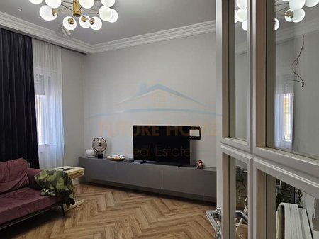 SHITET, APARTAMENT 3+1+2 TUALETE ,QENDER , DURRES